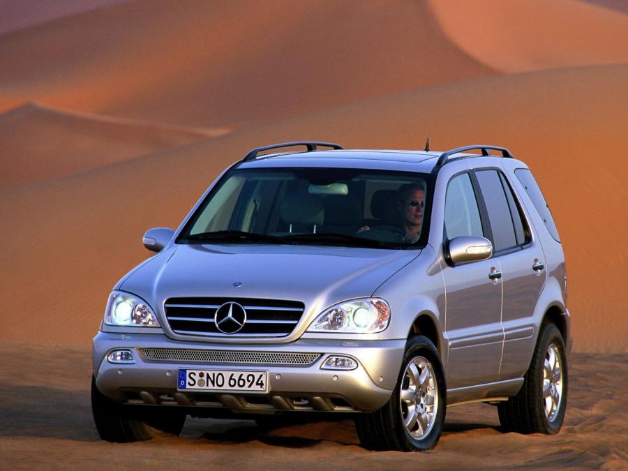  Mercedes-Benz ML500 2001 года  (фото 12 из 17)